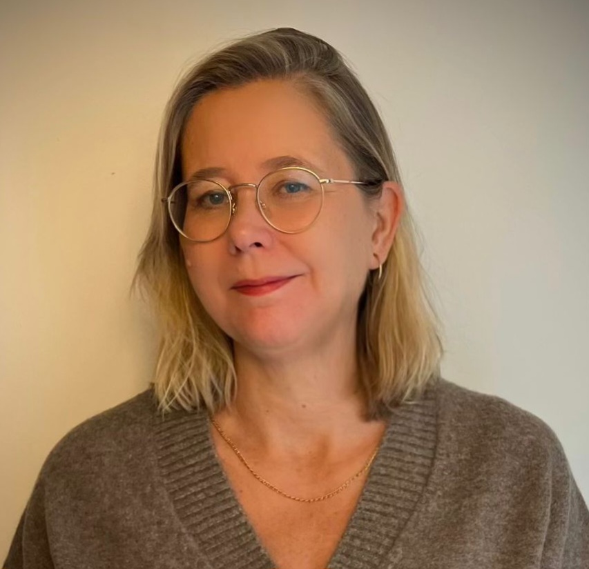 Antoinette DA COSTA, office manager